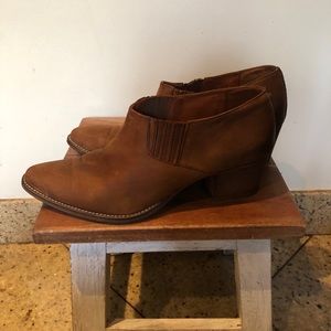Madewell Nubuck Erin Booties